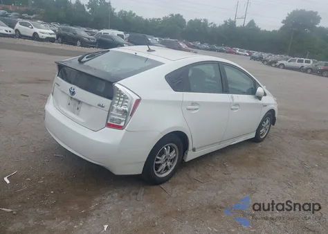 2010 Toyota Prius Iii z USA, uszkodzony, nr VIN JTDKN3DU8A0086345